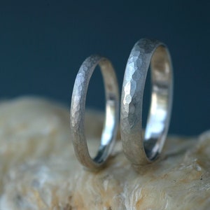 Silver weddingrings set hammered, Silver ring set, 925 silver textured wedding bands, Rings bride and groom, rustic textured rings Berlin