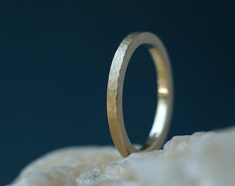 Hammered ring gold, Unisex gold ring, 1.9mm gold ring, cornered gold ring, 14k minimal ring