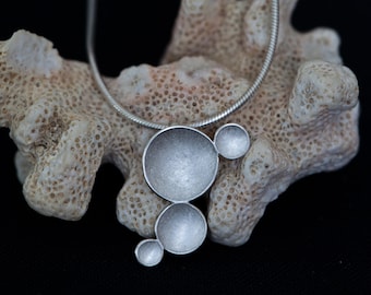 Silver Circles necklace, delicate necklace silver, organic necklace, circles pendant necklace, asymmetric circles silver