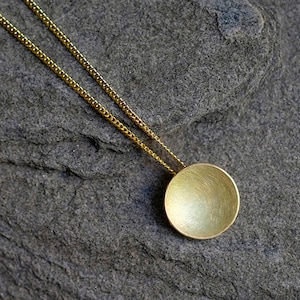 14ct gold disc necklace, gold necklace circle, solid gold necklace, birthday gift, 14K gold necklace, gold circle pendant, MEDIUM Ø 12 mm