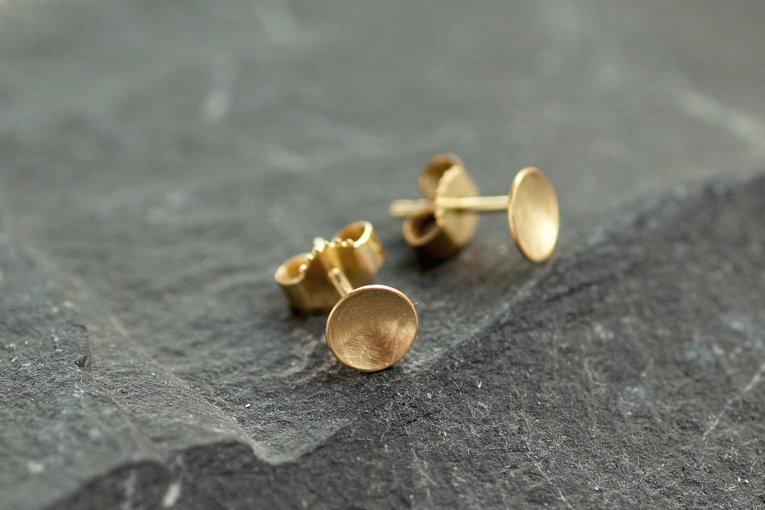 14 ct Gold circle earrings, Gold studs minimalist, 14K circle studs, bridal gift earrings, tiny gold studs 14K, domed circle earrings gold