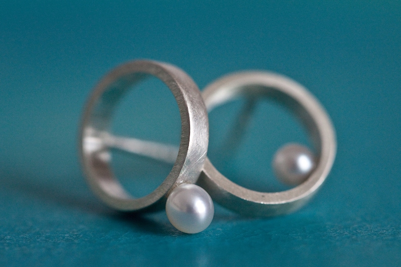 Pearl studs, pearl circular earrings, Pearl studs modern design, geometrical hollow earrings, circle pearl earrings, geometric pearl jewelry image 1