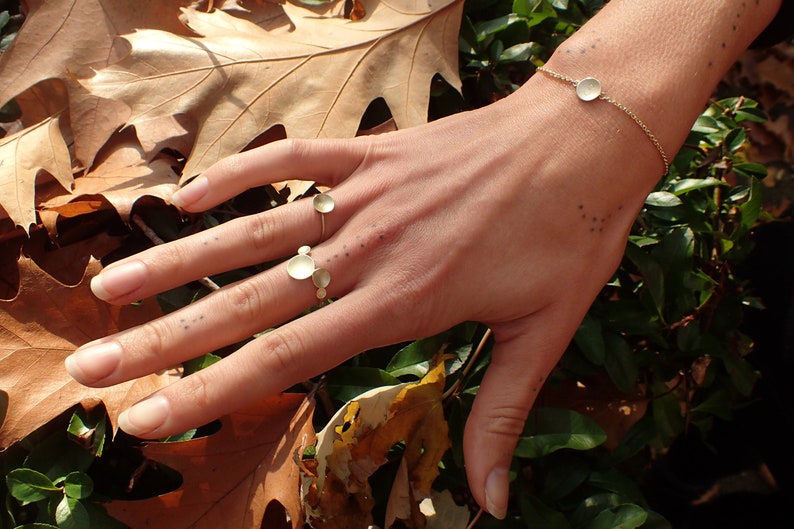 Minimal Goldring, echt Gold Ring, gewölbte Scheibe Ring, 585 Goldring, Ring minimalist, Goldring mit Scheibe, Goldring matt gebürstet Bild 7
