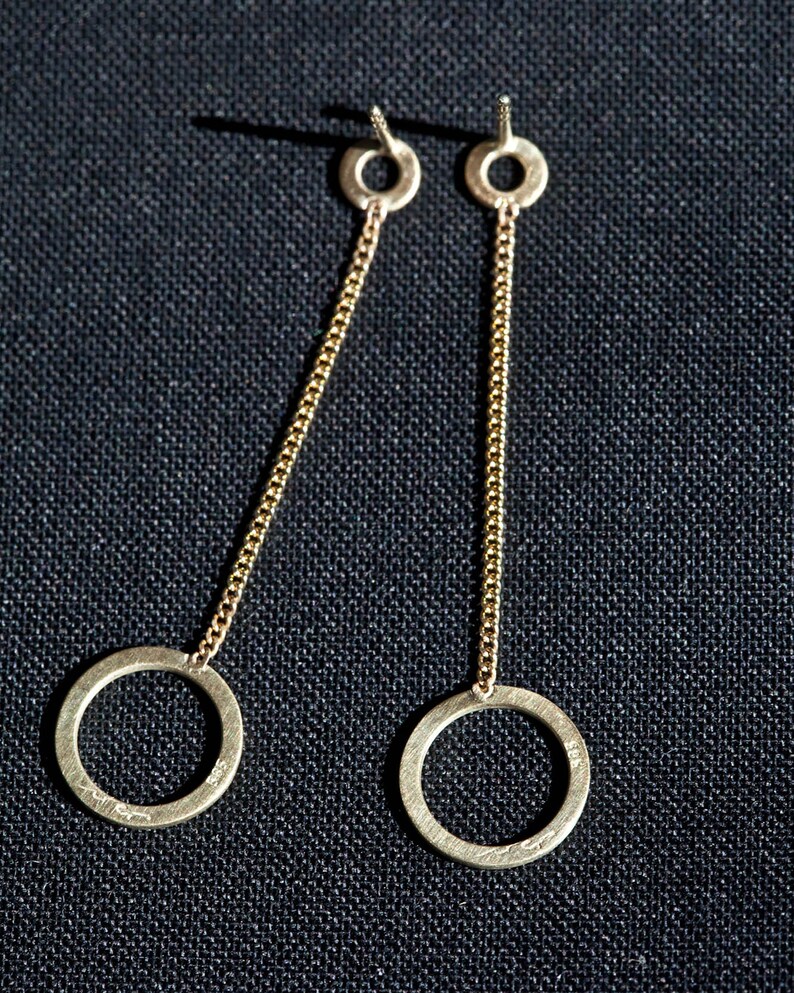 Gold hanging earrings, gold swing earrings, long minimal earrings, light earrings gold, 14 Carat geometric earrings, discreet image 3