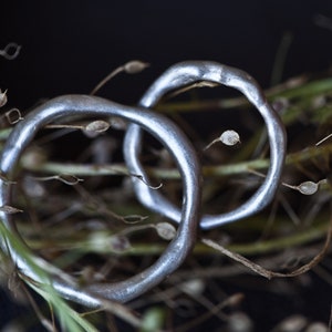 Silver wedding rings organic, 925 silver rings matt, wedding rings set, liquid shape rings, organic wedding bands , unique wedding rings