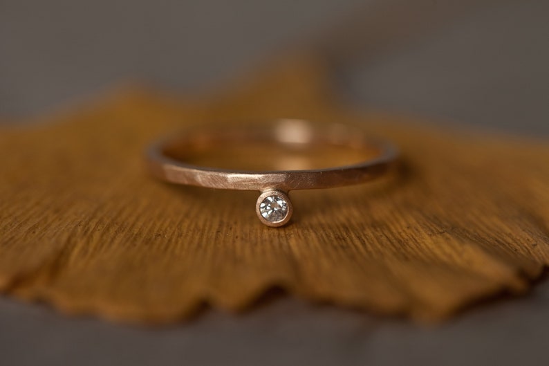 Rosegold 8k Diamond ring, engagement ring brilliant, hammered gold ring white stone, minimal diamond ring, matte gold, white diamond ring image 3