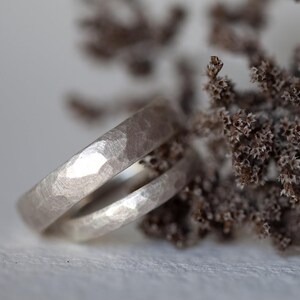 Rounded Silver weddingrings set hammered, Silver ring set, 925 silver wedding bands, Rings bride and groom, rustic textured rings Berlin