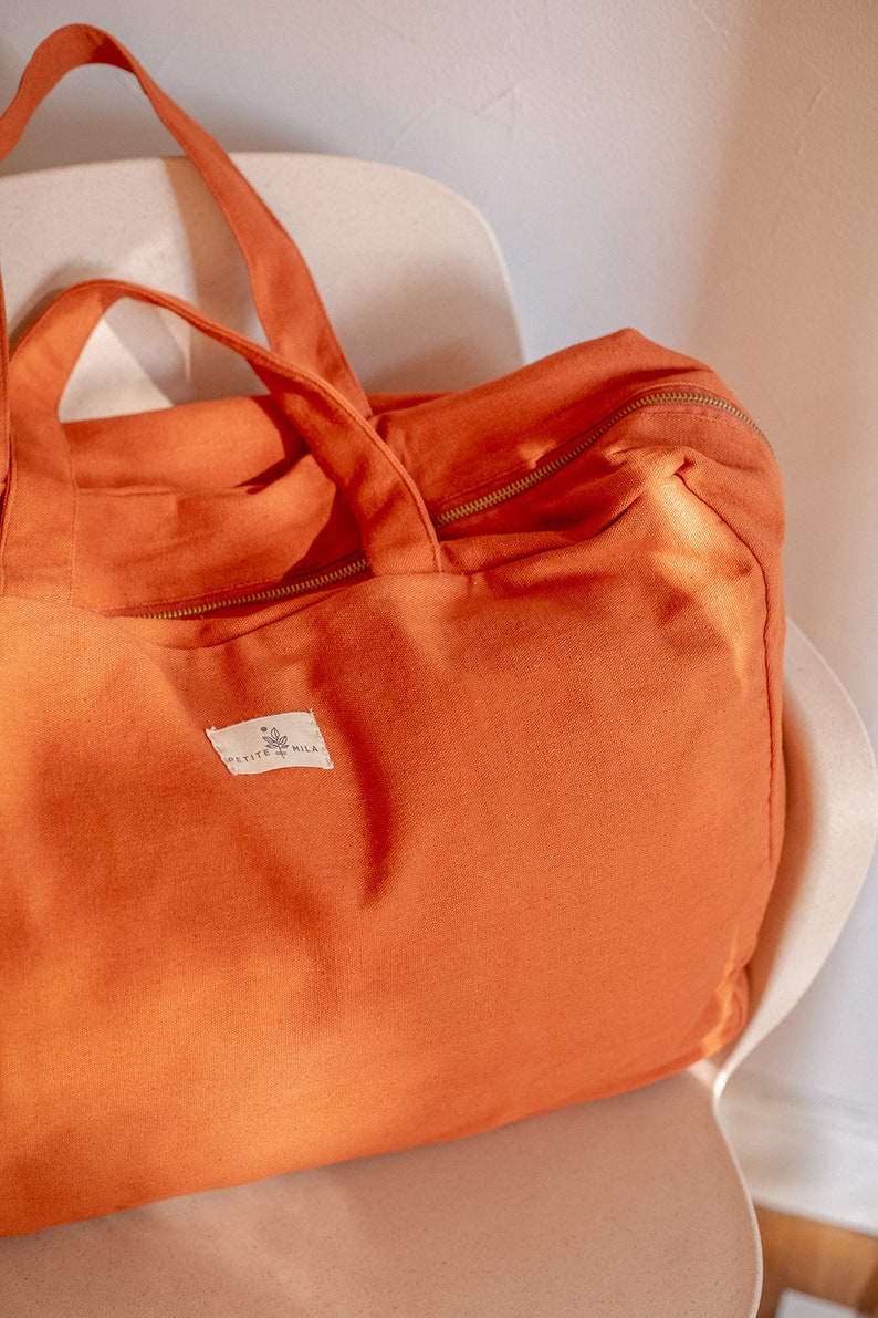 Terracotta organic cotton weekender bag image 4