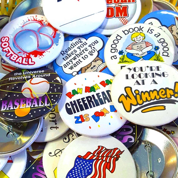 Badge maker machines: 12 best kits for making badges