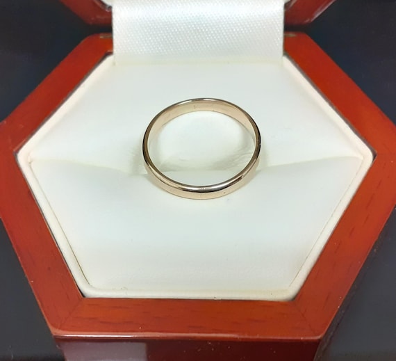 9 Carat solid hallmarked gold ring Birmingham Dat… - image 2