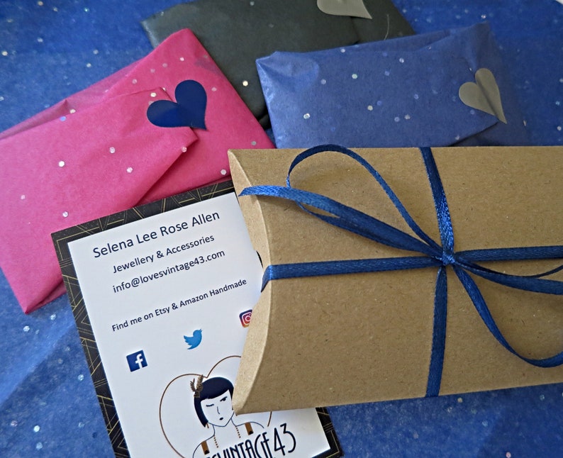 Vampish Ornate Pendant Necklace in Jet Black & Antique Gold on 18 Chain