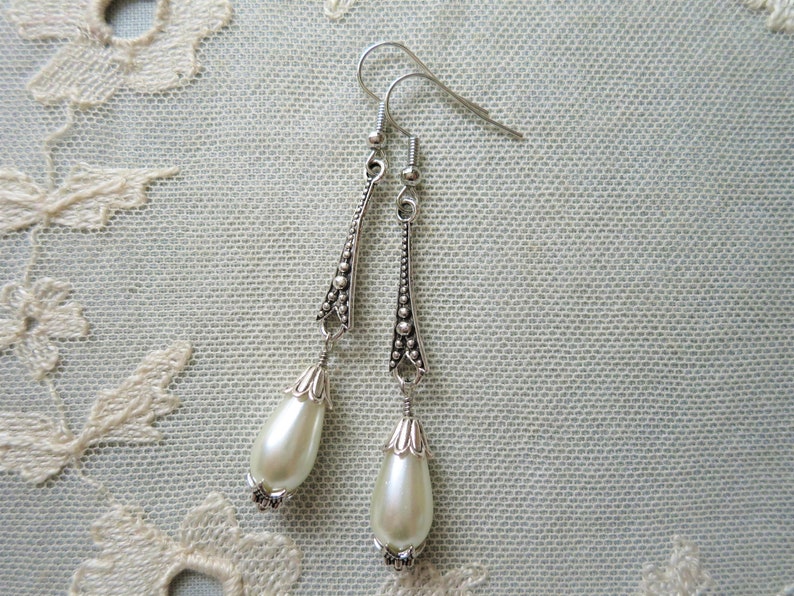 Pearl Drop Earrings Roaring 20s Art Deco Style 