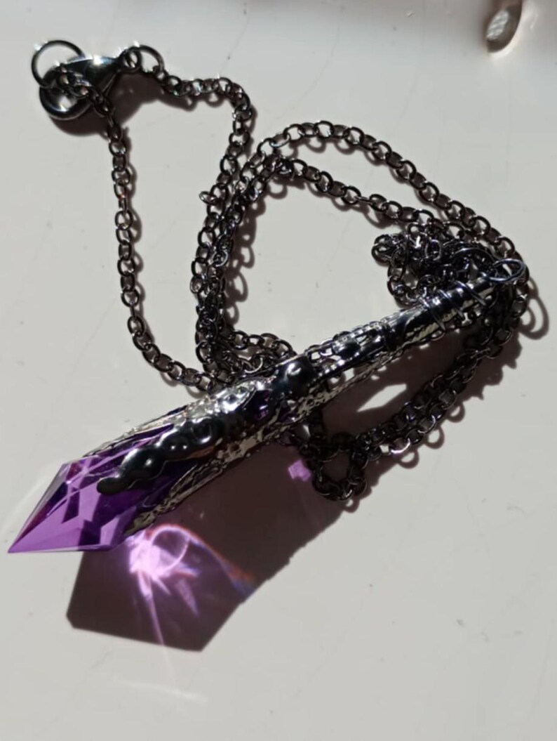 Collana con ciondolo gotico viola: costume da vampiro di Halloween da fata oscura color canna di fucile immagine 7
