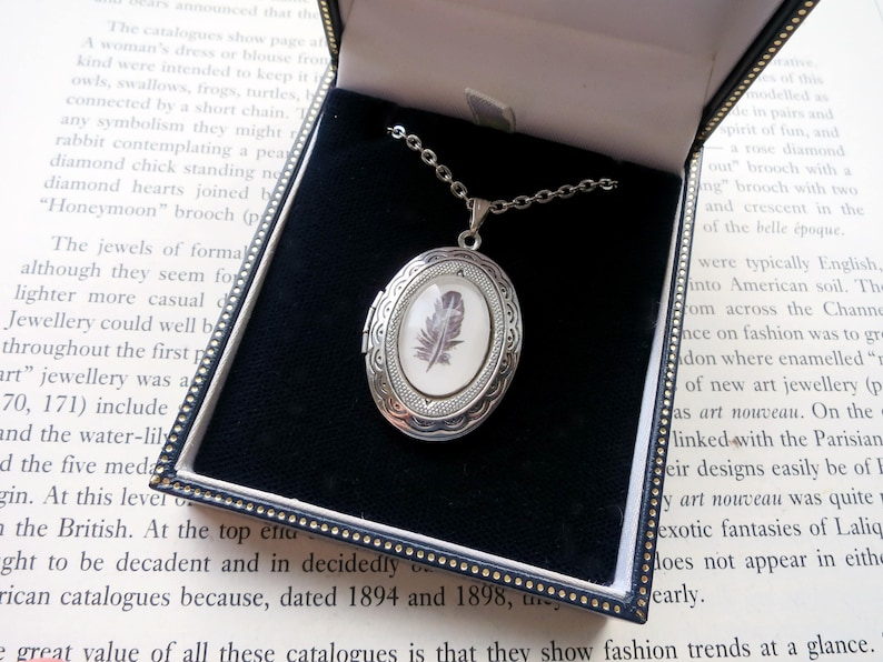 Mourning Locket Black Feather Victorian Style Cabochon Pendant Memorial Keepsake Photo Locket Mothers Day Remembrance Jewelry Angel Gift
