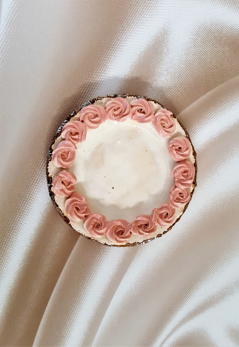 Round pearl /& Pink Handmade Pottery Dish