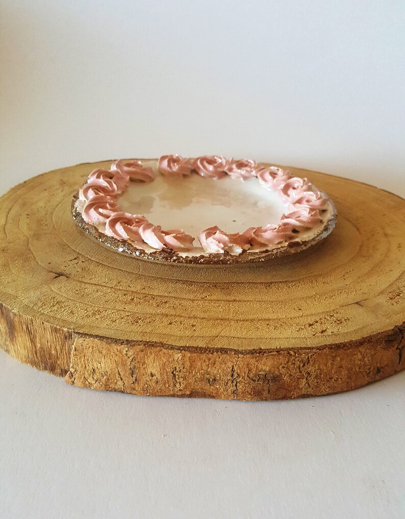 Round pearl /& Pink Handmade Pottery Dish