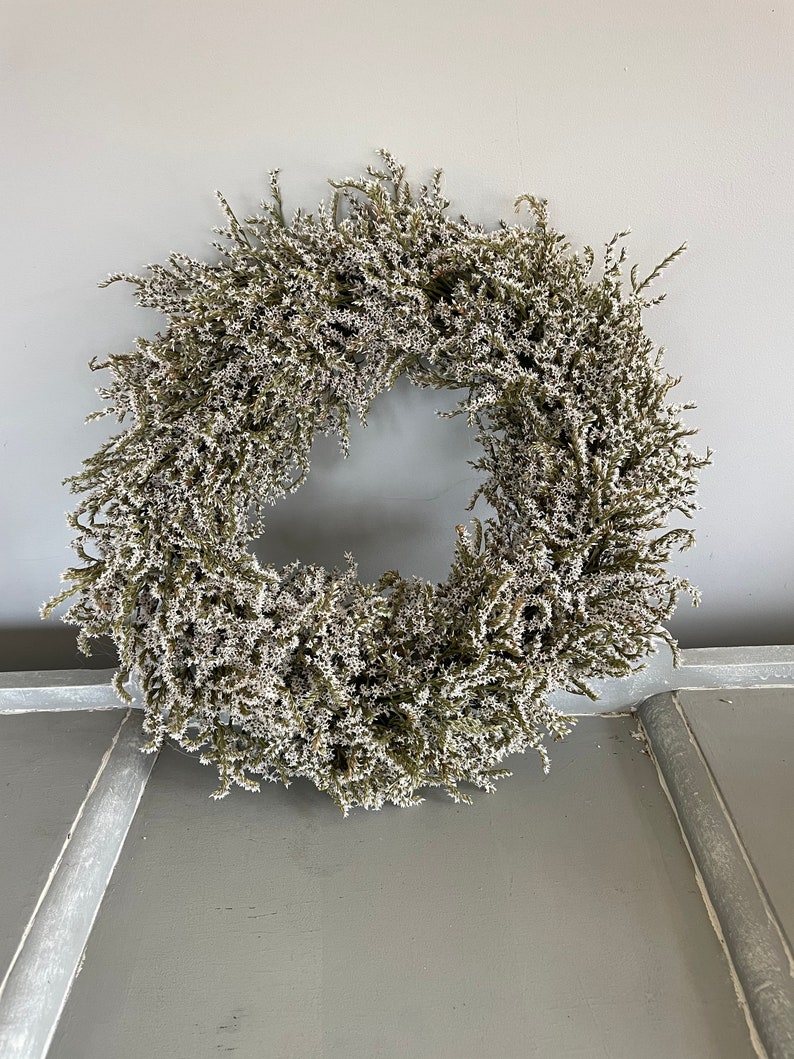 Dried flower wreath, limonium wreath, simple wreath, cottage wreath, Christmas wreath, white wreath, interior wreath. image 4