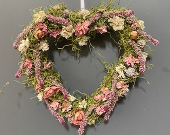 Small heart dried wreath pinks and creams