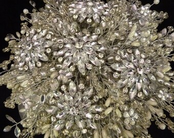 Great Gatsby wedding bouquet with large flower brooch in ivory, 1920's style bouquet, Brooch bouquet, Silver bouquet, beaded.