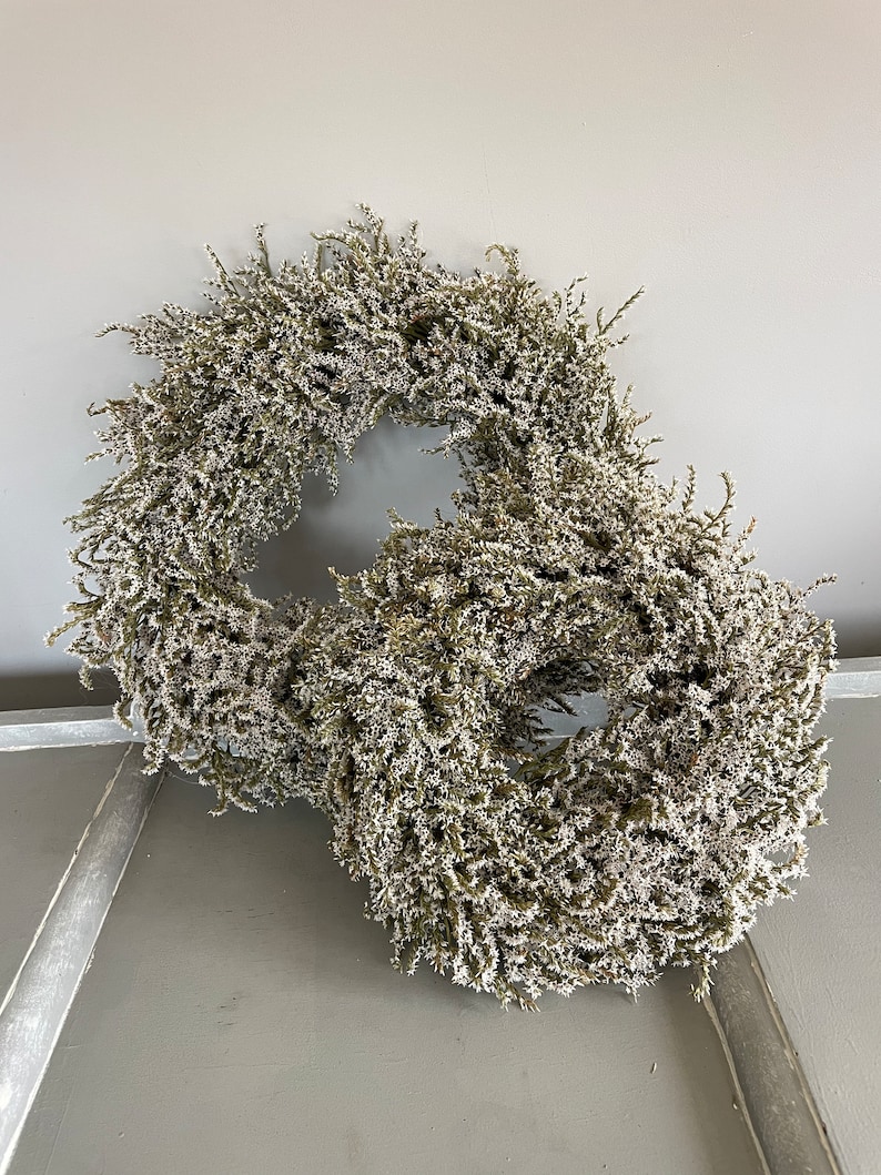 Dried flower wreath, limonium wreath, simple wreath, cottage wreath, Christmas wreath, white wreath, interior wreath. image 5