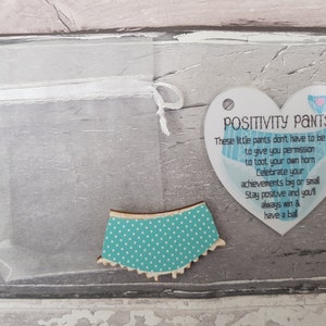 Positiviteitsbroek motiverend cadeau - positief citaat - angsthulp - positiviteitshulp - kijk van de positieve kant tokencadeau - zelfzorghulp