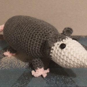 Handgemachtes Häkeln Opossum/Opossum Stofftier