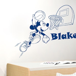 Muursticker Naam Gepersonaliseerde Aangepaste Decals Vinyl Sticker Art Home Decor Muurschildering Muis Basketbal Game Soccer Ball Decal Nursery MS561