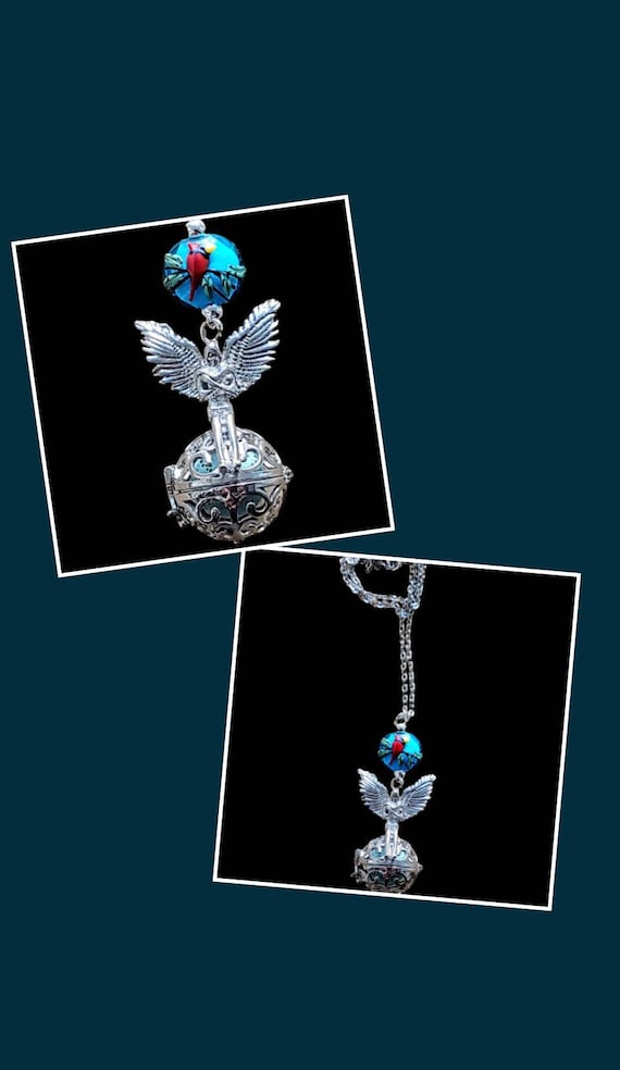 Essential Oils Angel and Red Robin Pendant Locket
