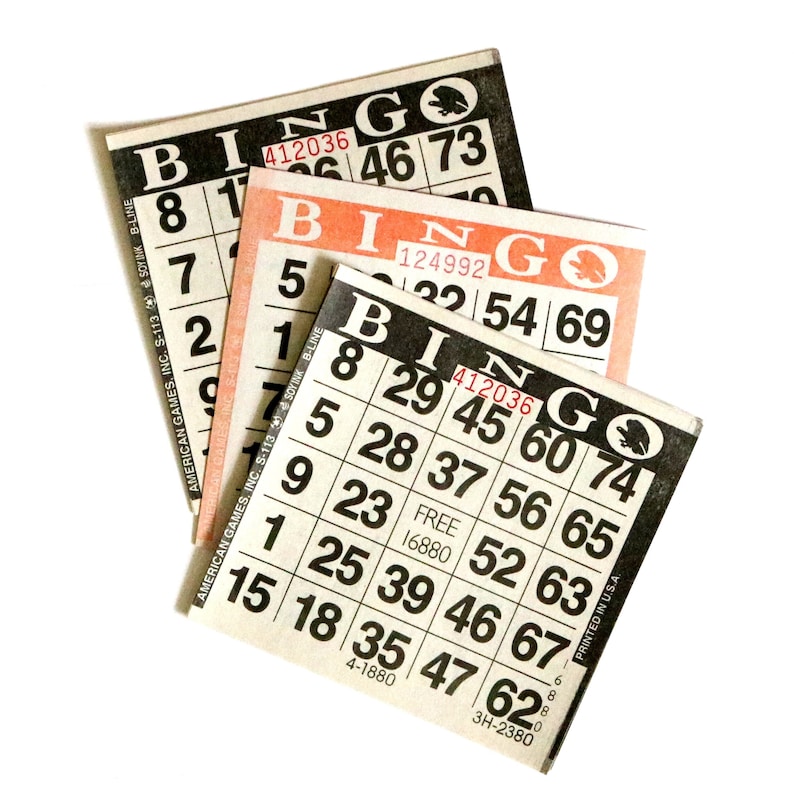This is a super fun bundle of Black & Orange Bingo Cards. In your package you will receive (20) cards.
10 - Black Cards
10 - Orange Cards
