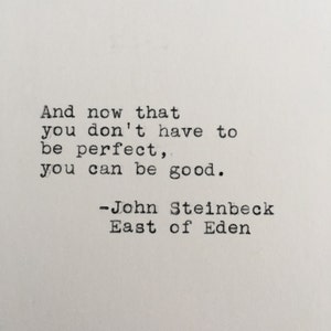 Cita de John Steinbeck escrita a máquina / Al este del Edén / Cita de libro / 4x6