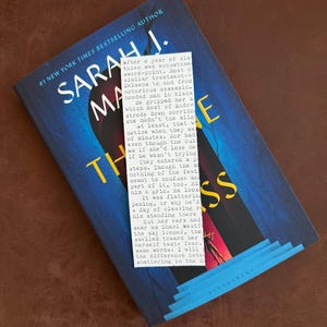 Marcapáginas del Trono de Cristal escrito a máquina - TOG - Capítulo uno - ¡Con licencia oficial! - Sarah J. Maas
