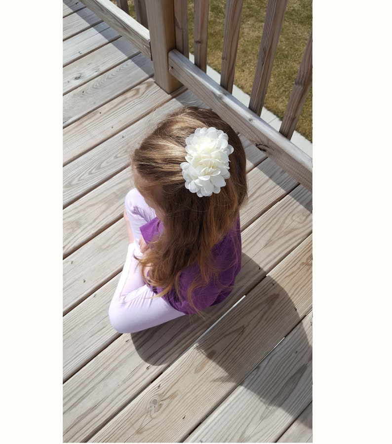 Flower Hair Clips, Baby girl gift, Wedding Hair piece, Toddler hair accessory, white flower hair pin, hair barrette, flower girl hair clip image 2