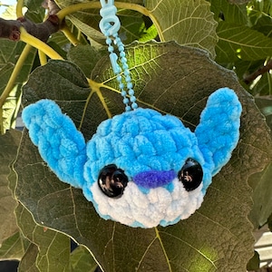 PATTERN** Blue Alien Dog Keychain