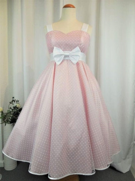 white rockabilly wedding dress