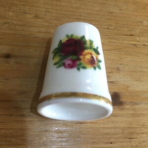 Royal Albert Old Country Roses Thimble