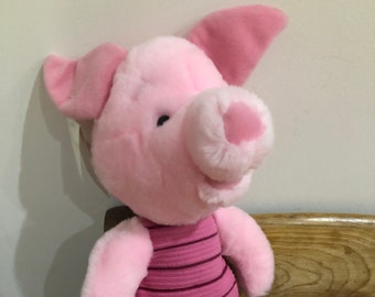 Disney's Winnie the Pooh Piglet Plush Cuddly Toy