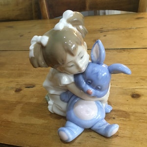 Nao Lladro, I love you so much, Girl with Rabbit Figurine 1263