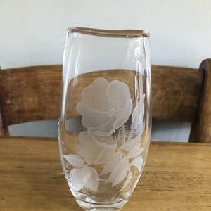 Stuart Crystal Etched Wild Rose Pattern Oval Posy Vase