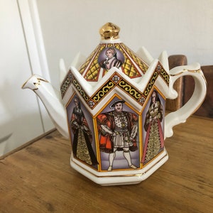 Sadler Minster Henry VIII Teapot
