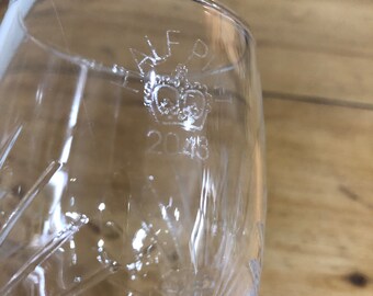 Bicchiere da mezza pinta con stelo in rilievo Stella Artois - Italia