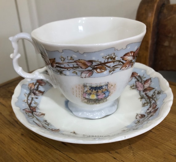 Brambley Hedge お皿2枚とカップの3点セット Brambly Hedge Winter Cup and Saucer Duo - Etsy Australia