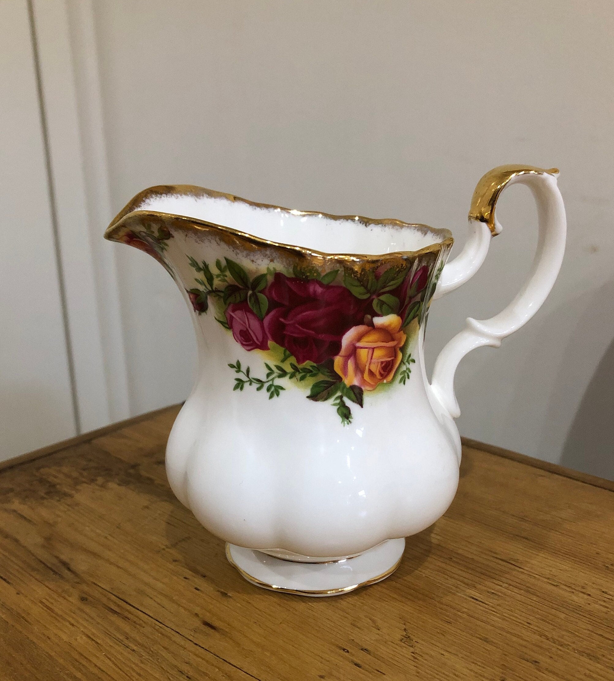Royal albert old top country roses milk jug