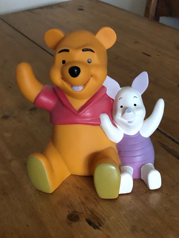 ディズニー くまのプーさんとピグレット 子供用貯金箱 - Etsy 日本
