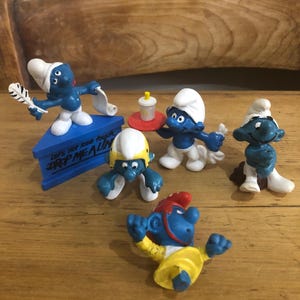 Set of Five Smurf Plastic Toy Figurines
