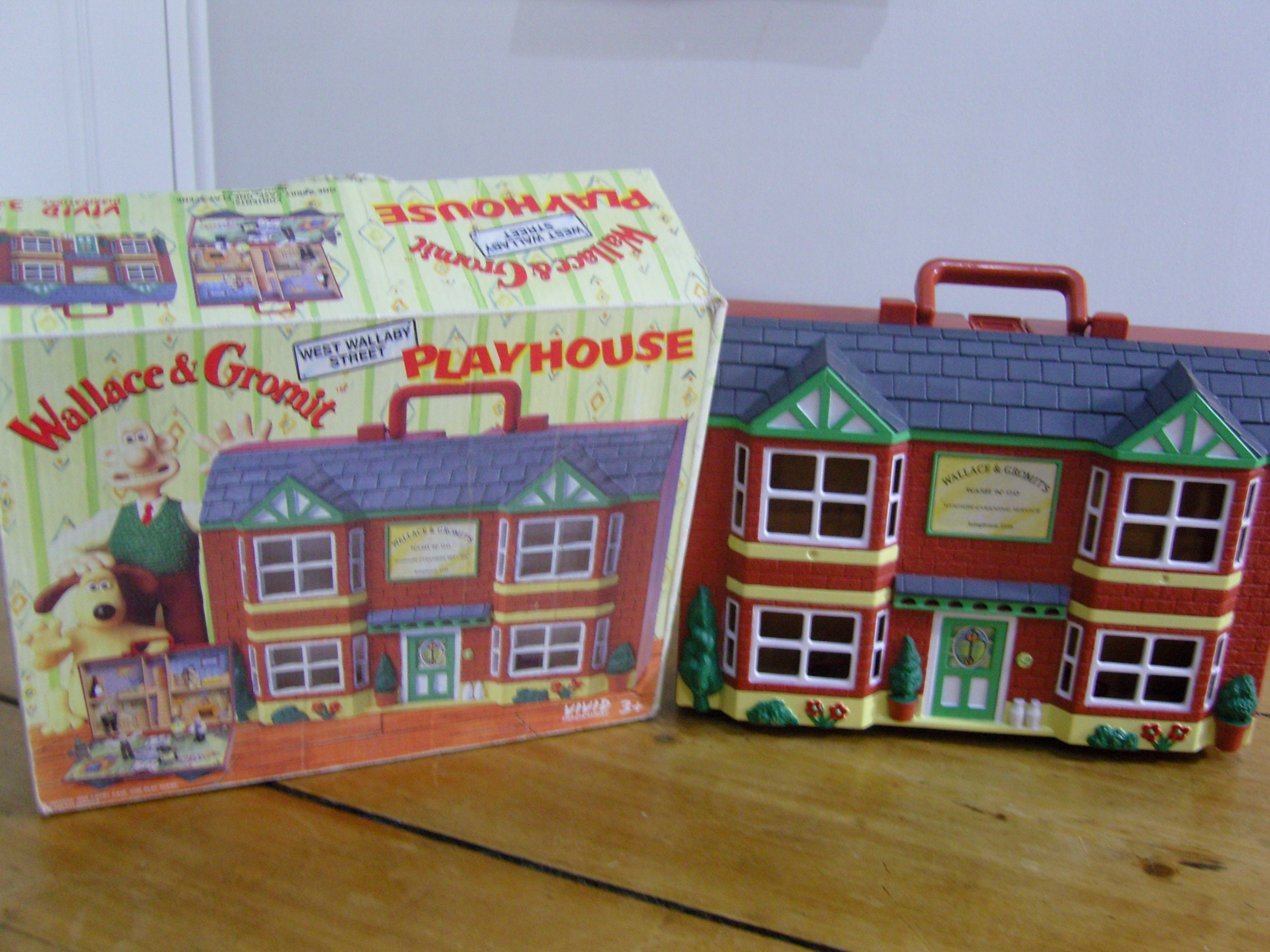 Wallace & Gromit のPLAYHOUSE希少？