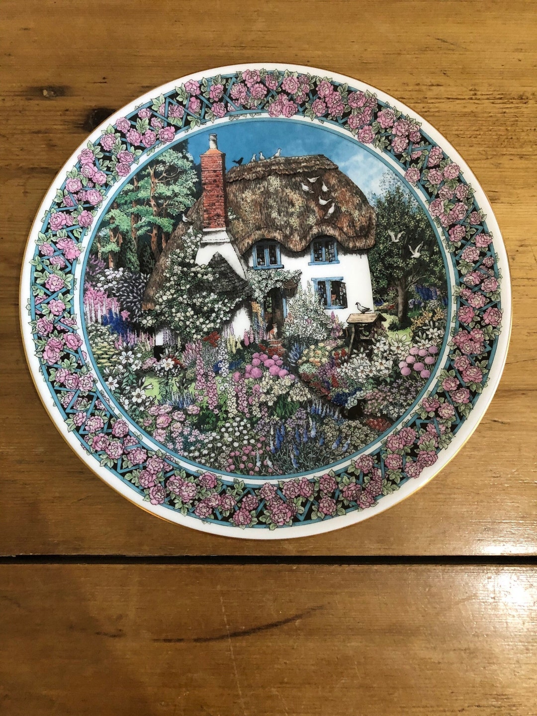 ロイヤルウースタースー・スカラード絵皿飾皿コテージガーデンズ