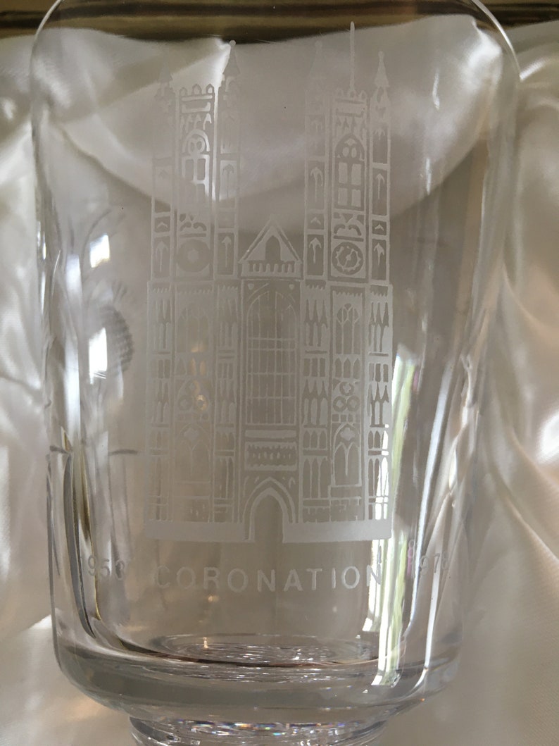 Minton Königin Elizabeth II Krönung Silber Jubiläum ...
