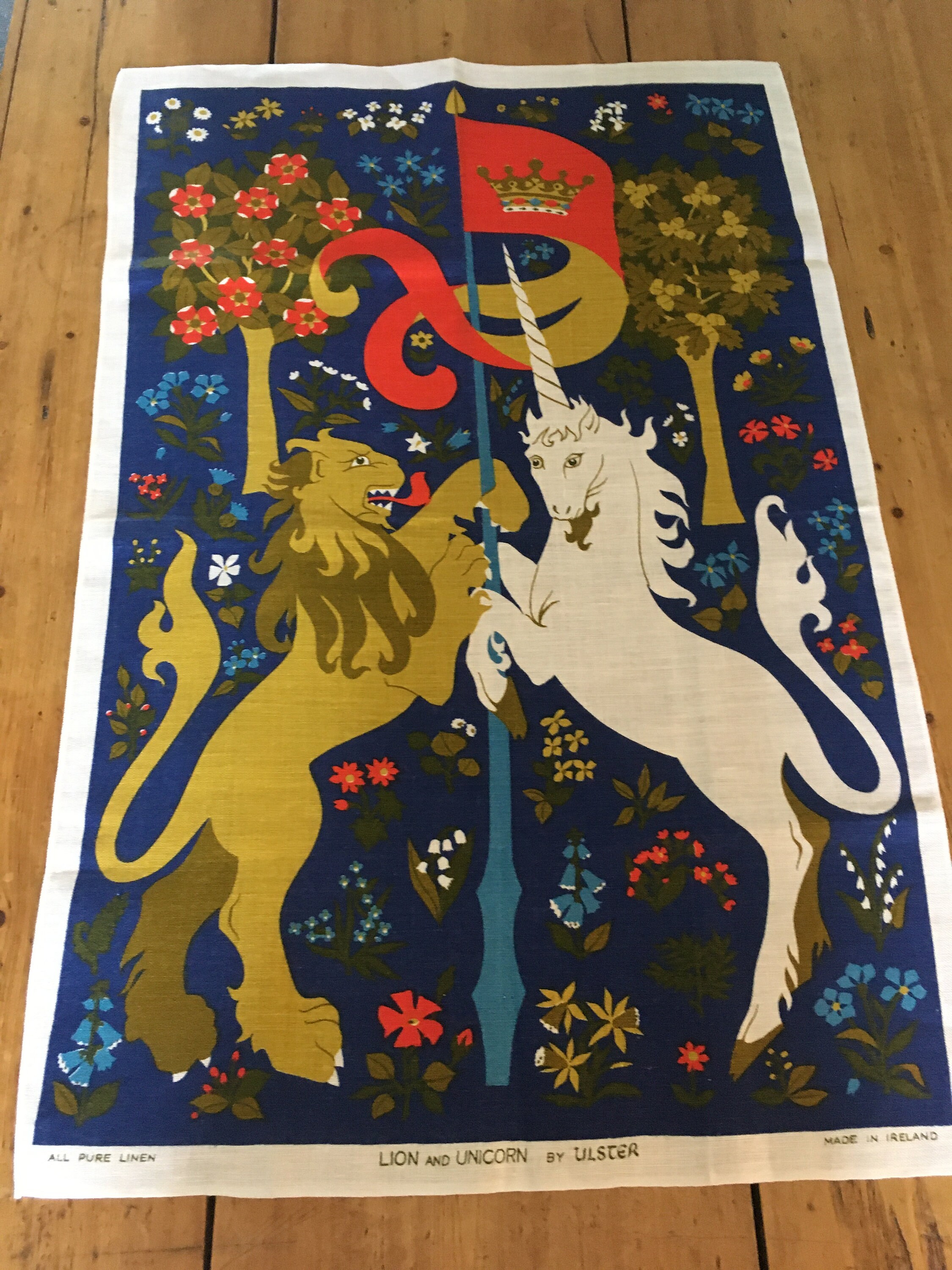 Ulster Weavers Lion and Unicorn Tea Towel