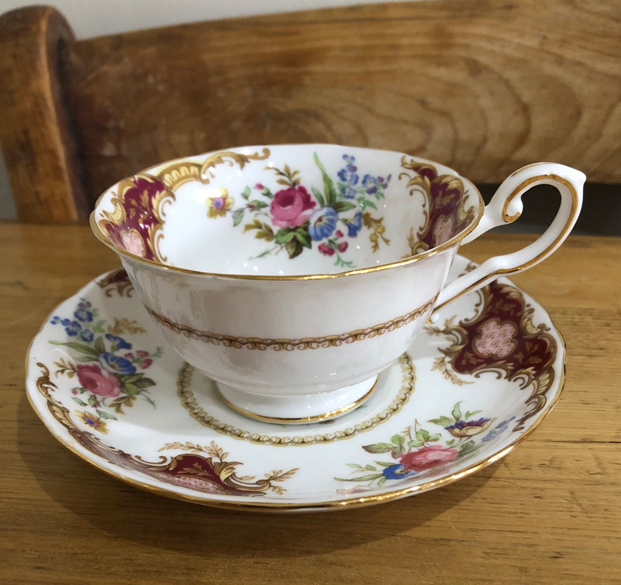 Tuscan Windsor Pattern Cup and Saucer, C9550 - Etsy Ireland