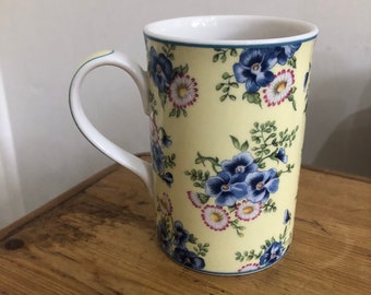 Royal Albert Bronte-collectie, Emily, mok